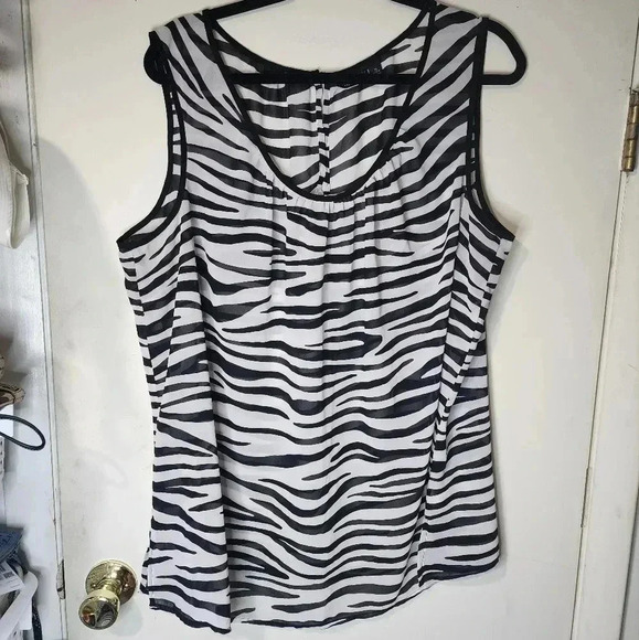 A.N.A. A New Approach Shear Zebra Stripe Sleeveless Top Plus Size 2X - Picture 1 of 8